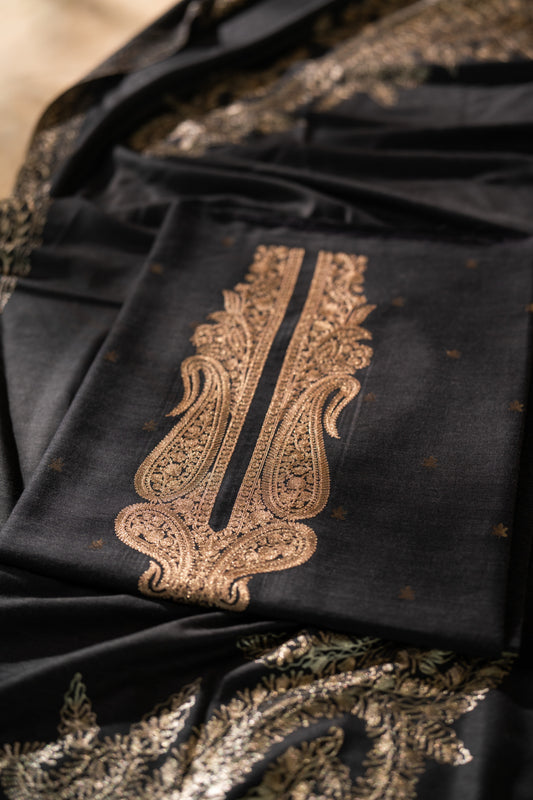 Zari Neckline Embroidered Suit