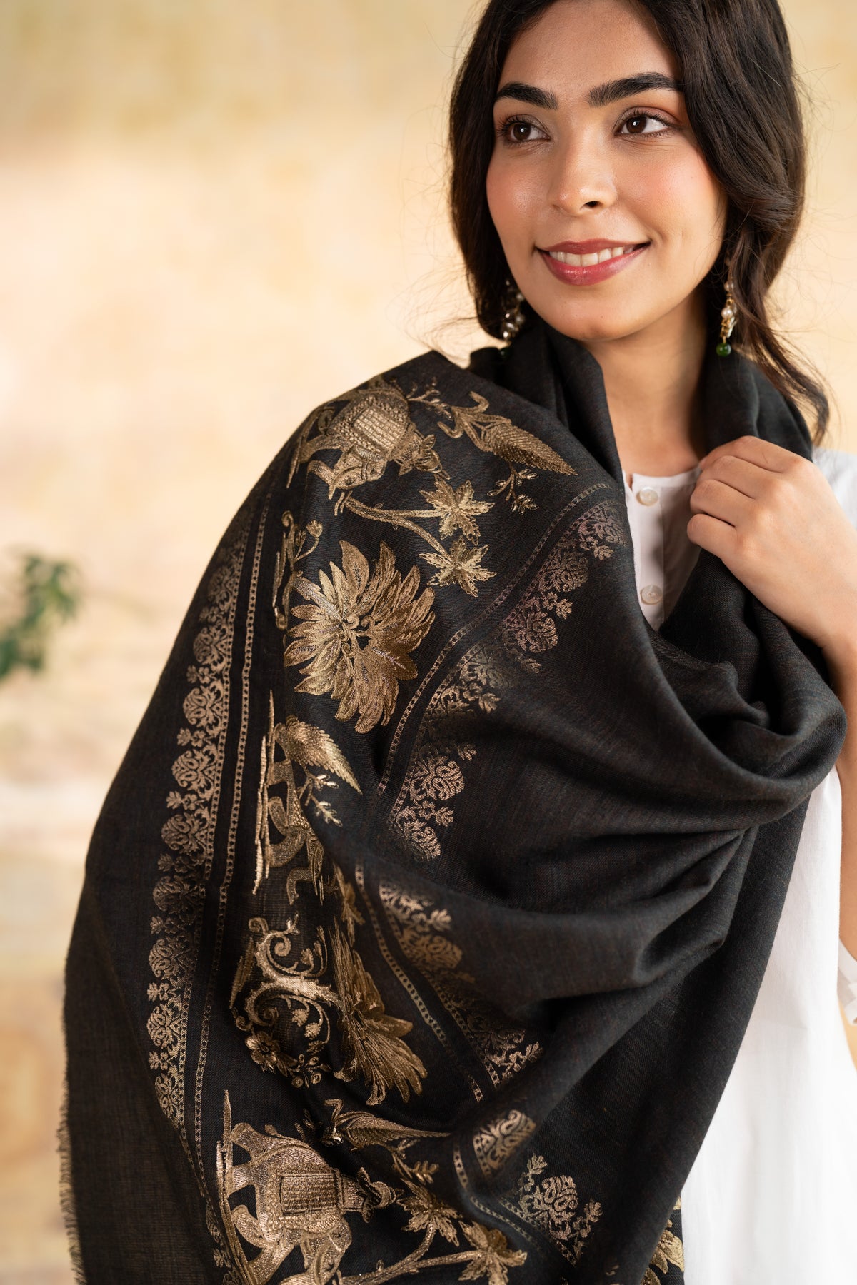 Elephant Motif Embroidered Stole