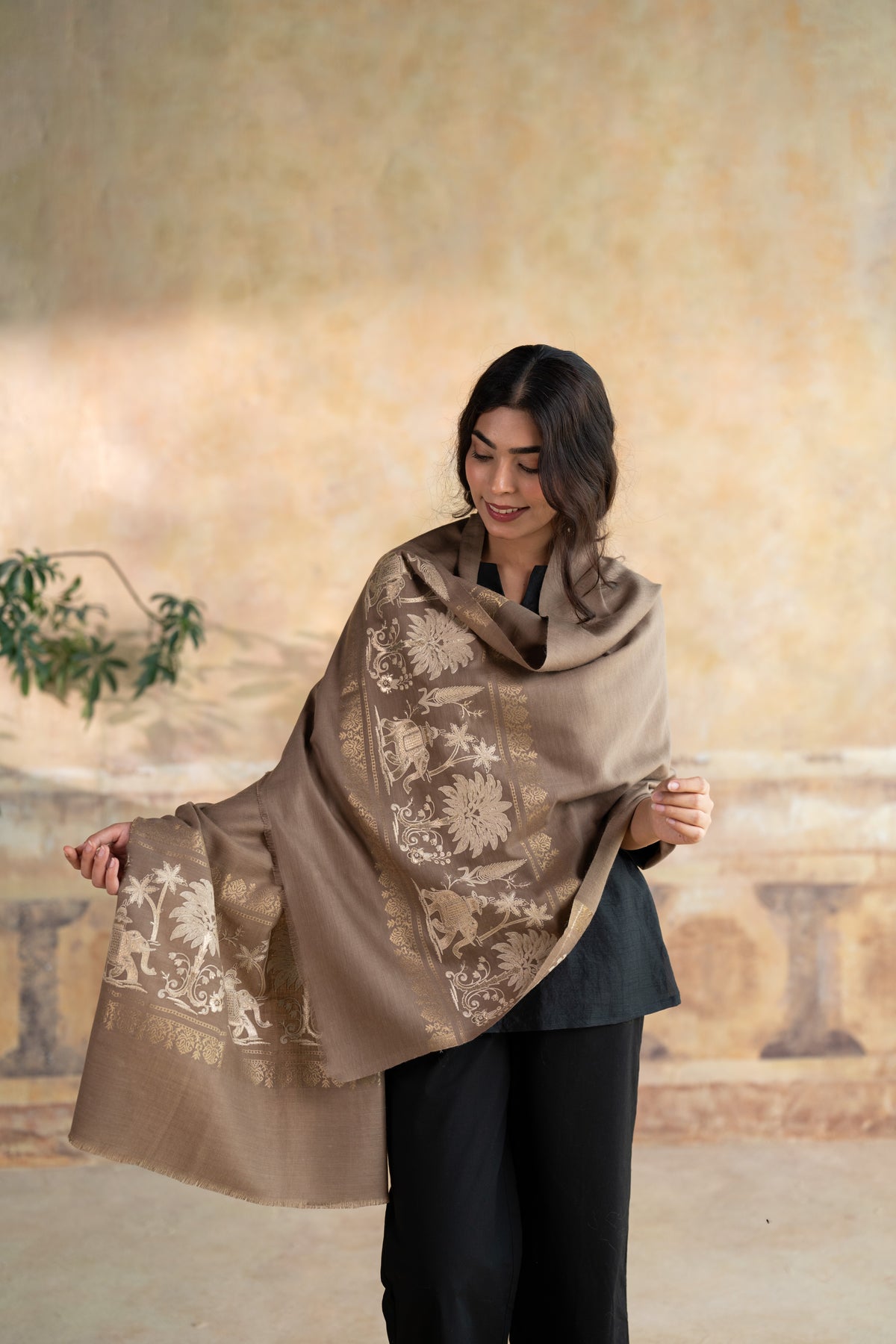 Elephant Motif Embroidered Stole