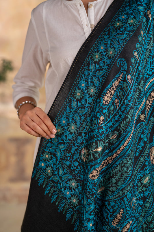 Paisley Lattice Embroidered Stole