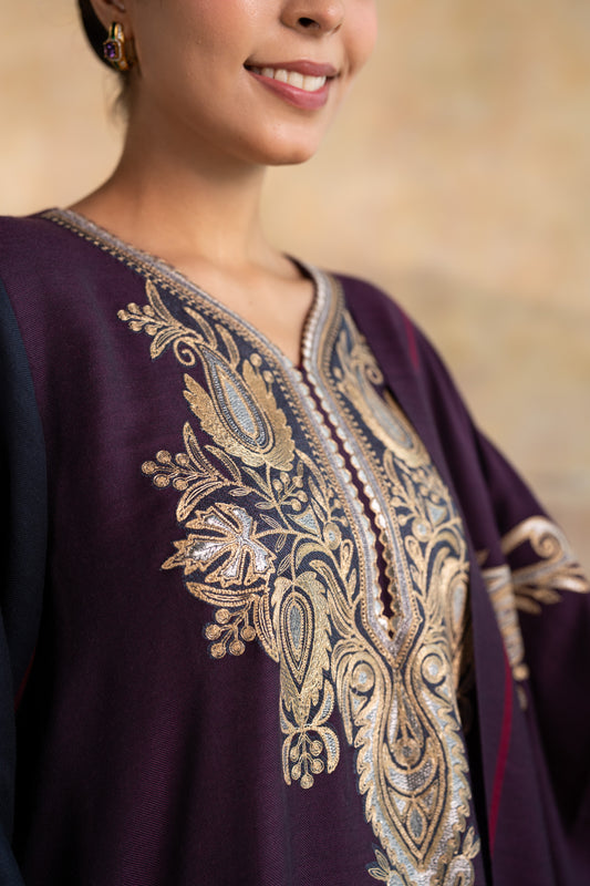 Bed Neck Embroidered Suit