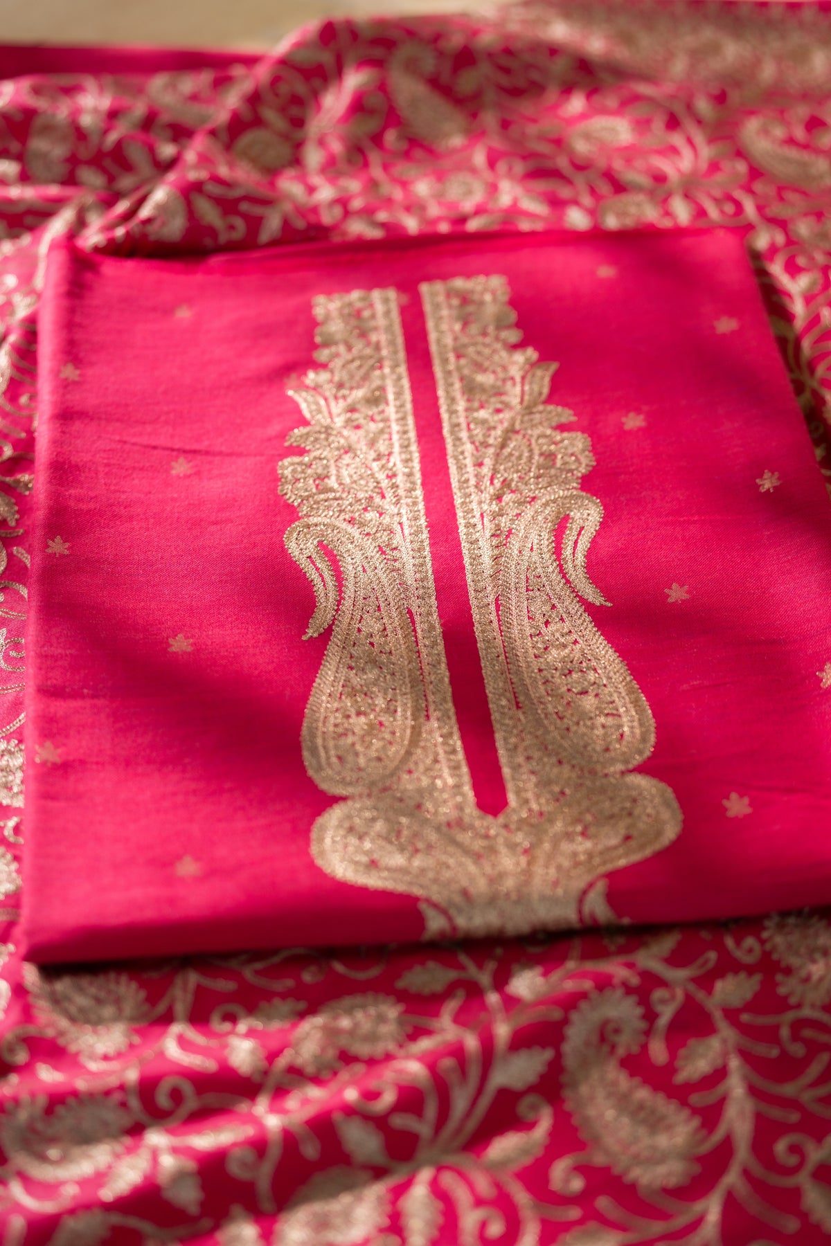 Zari Neckline Embroidered Suit