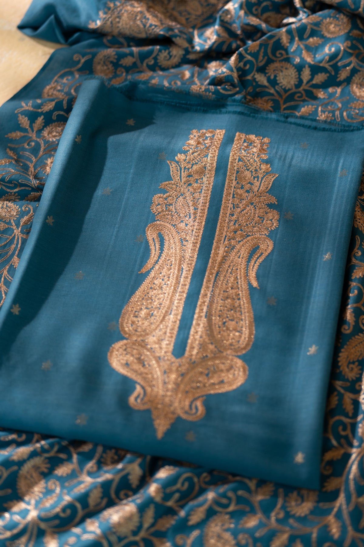 Zari Neckline Embroidered Suit