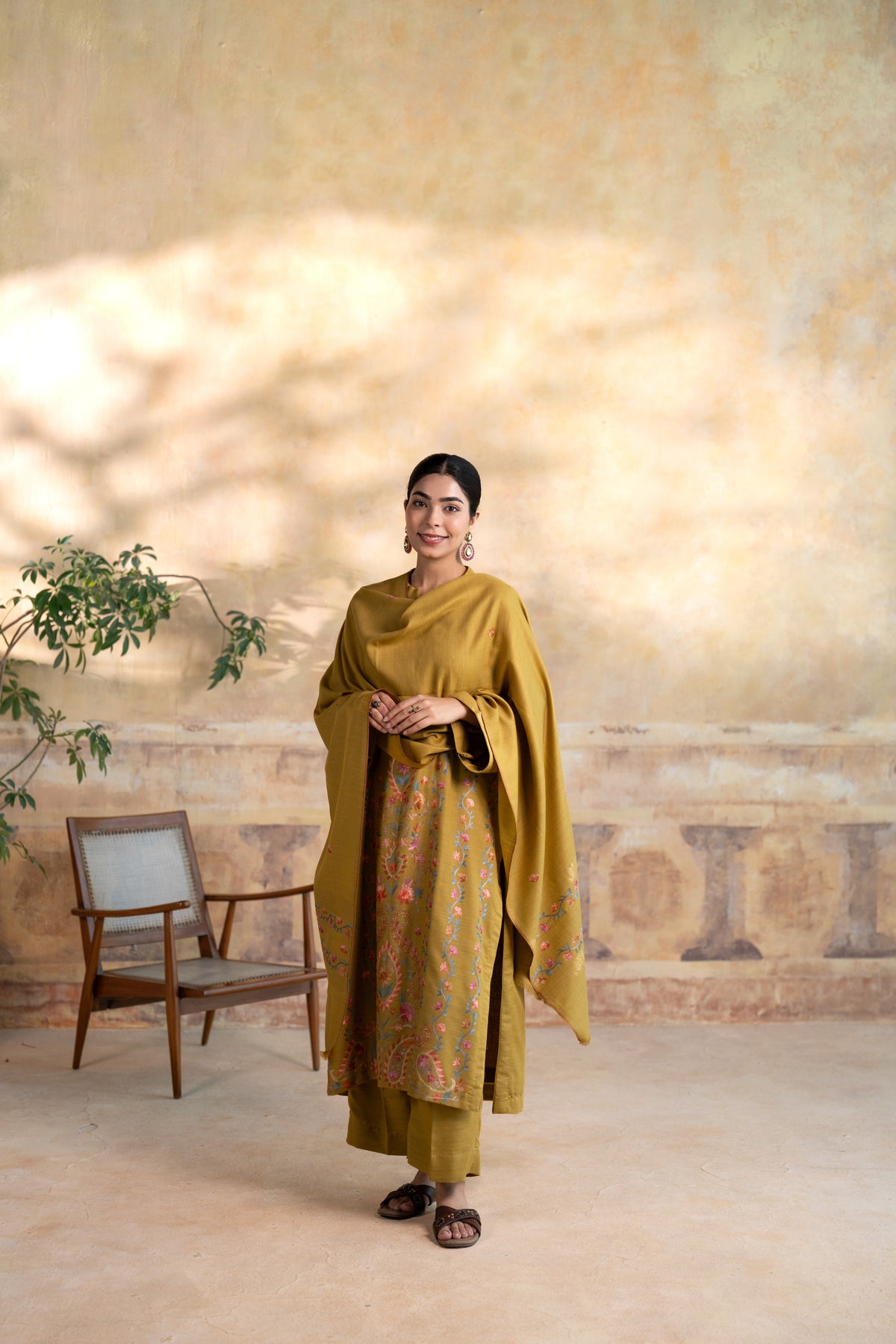 Kashmiri Lining Embroided Suit