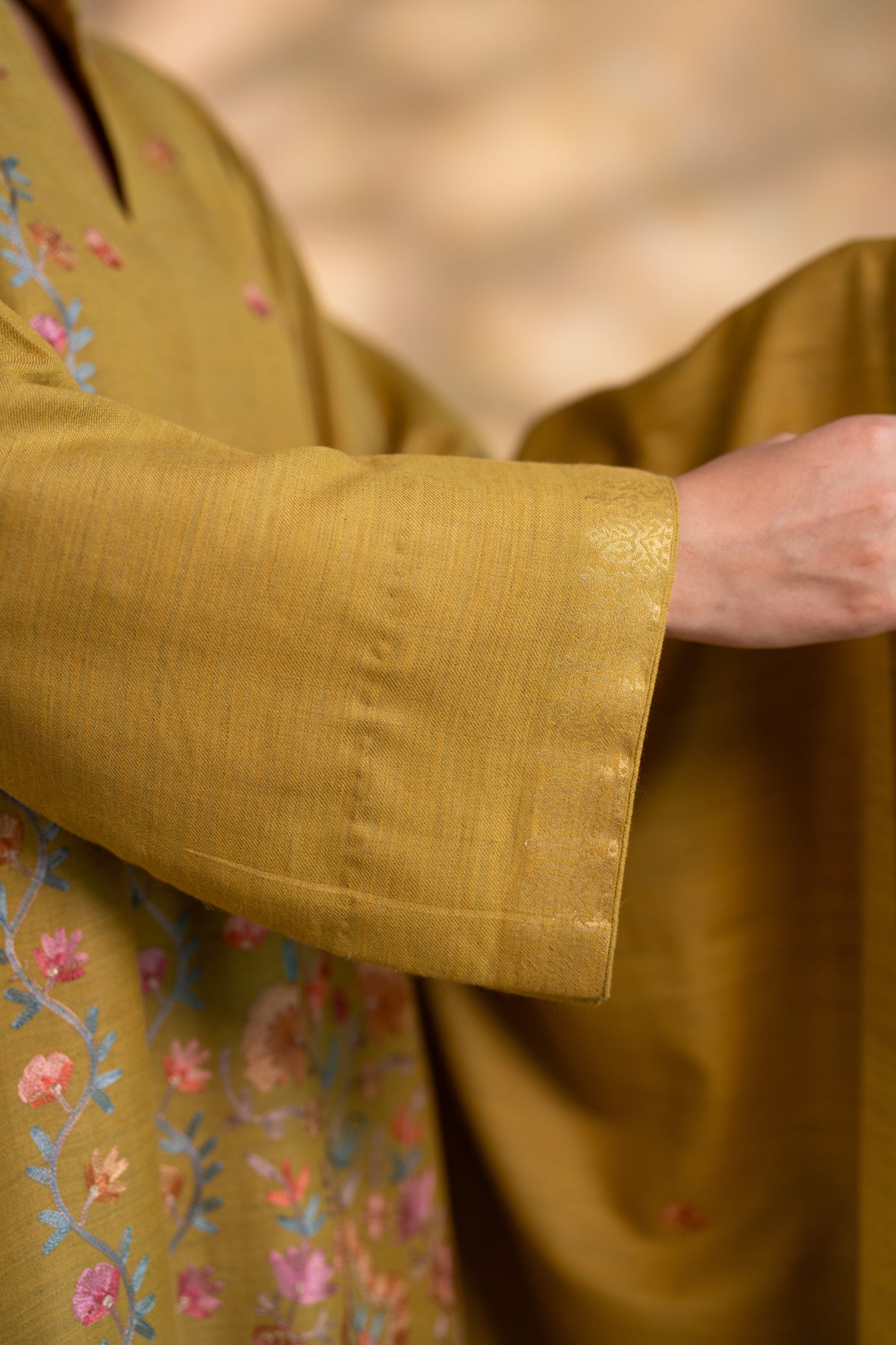 Kashmiri Lining Embroided Suit